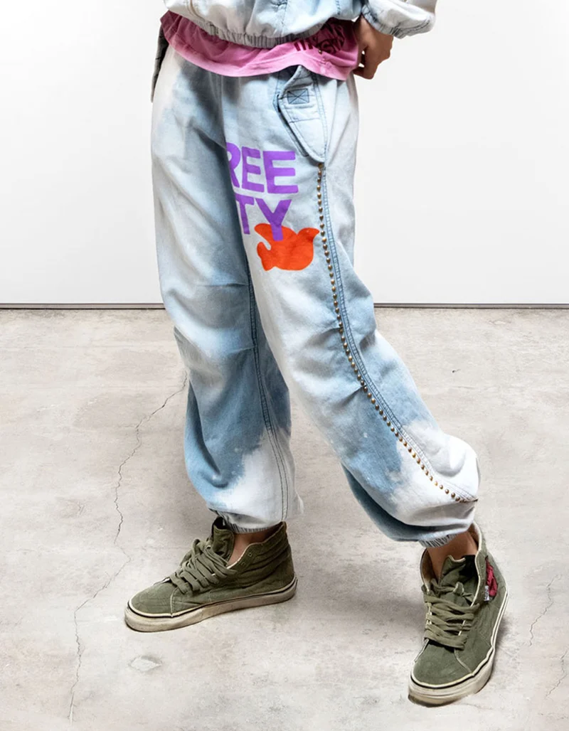 Bedruckte Hose Canyonkid Bleachout mit Nieten-Details