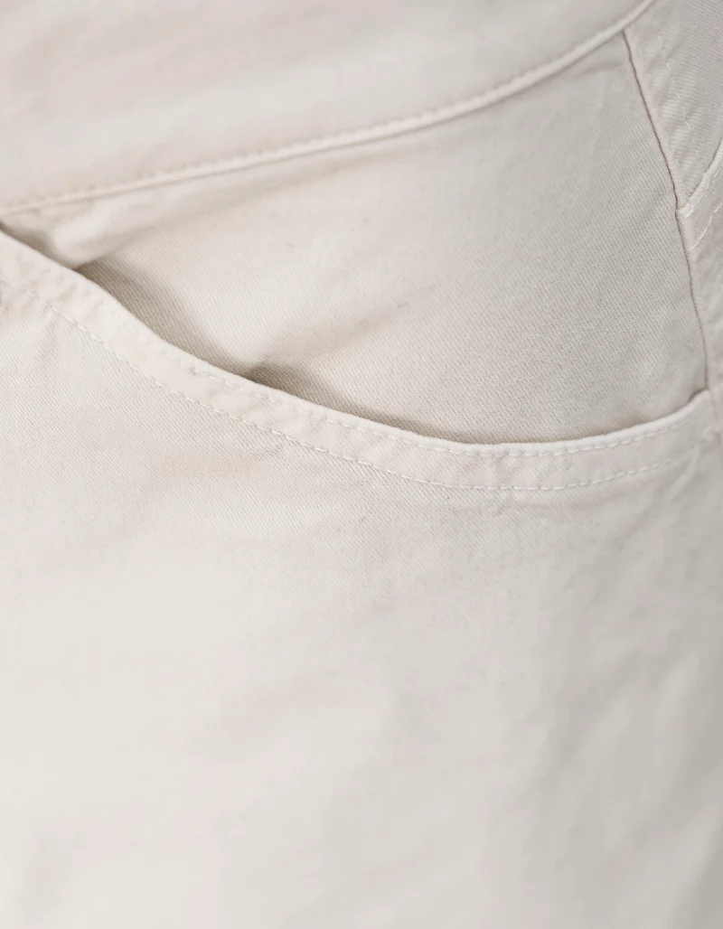 Mid-Rise Relaxed Barrel-Leg Hose