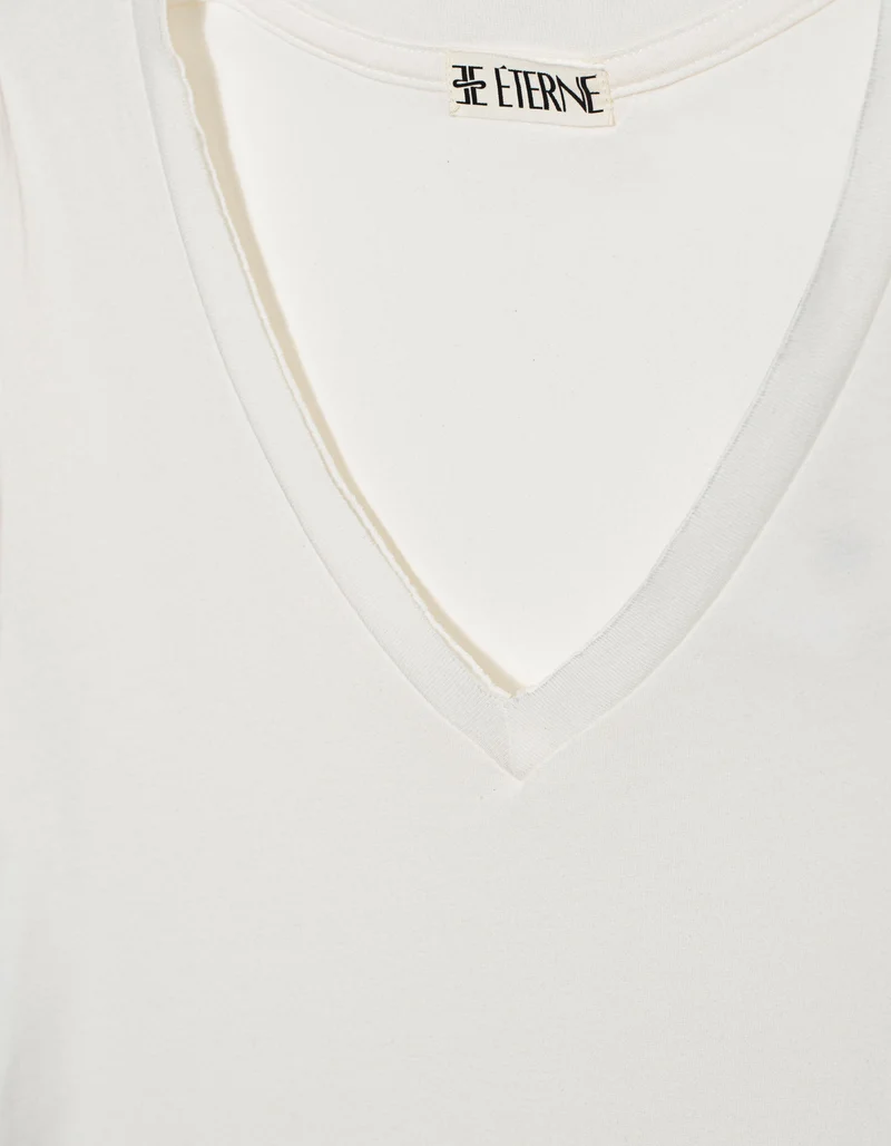 T-Shirt mit V-Ausschnitt
