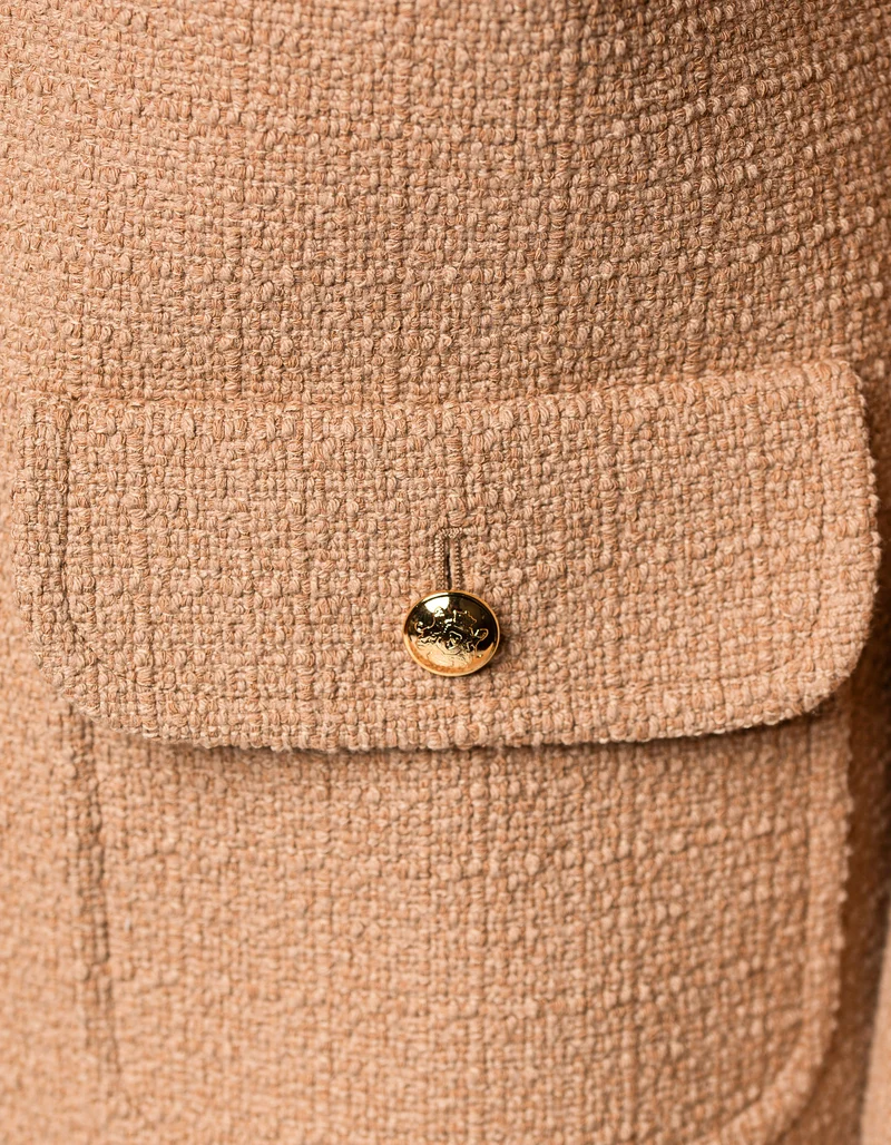 Bouclé-Jacke mit geprägten Knöpfen