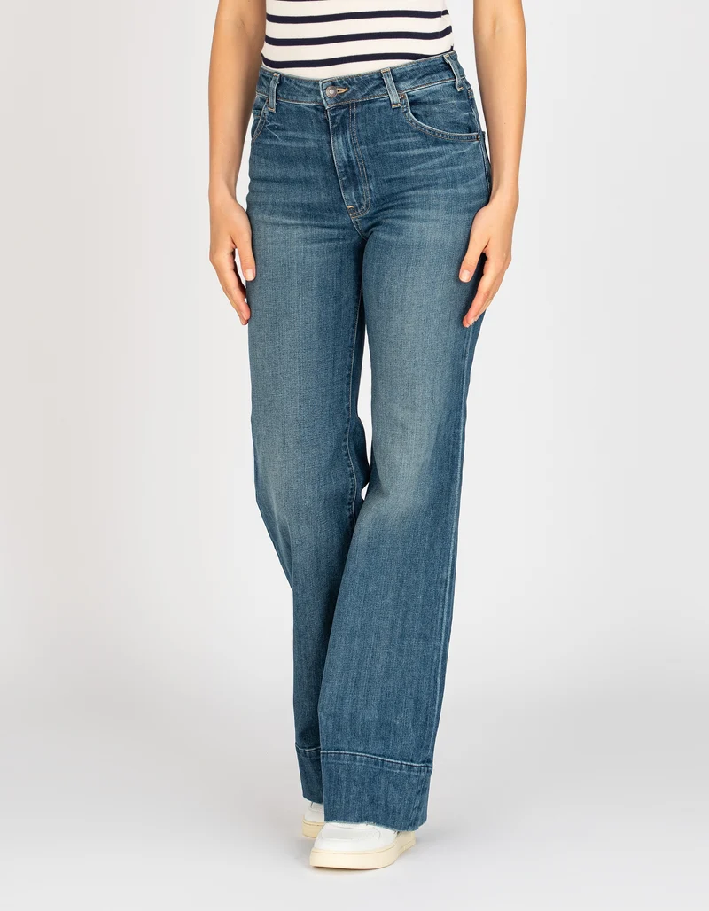 Flare-Leg Jeans