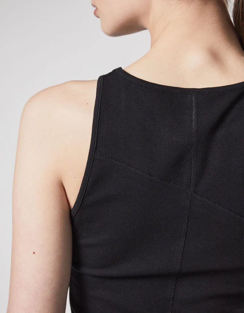 Tanktop mit Ziernähten