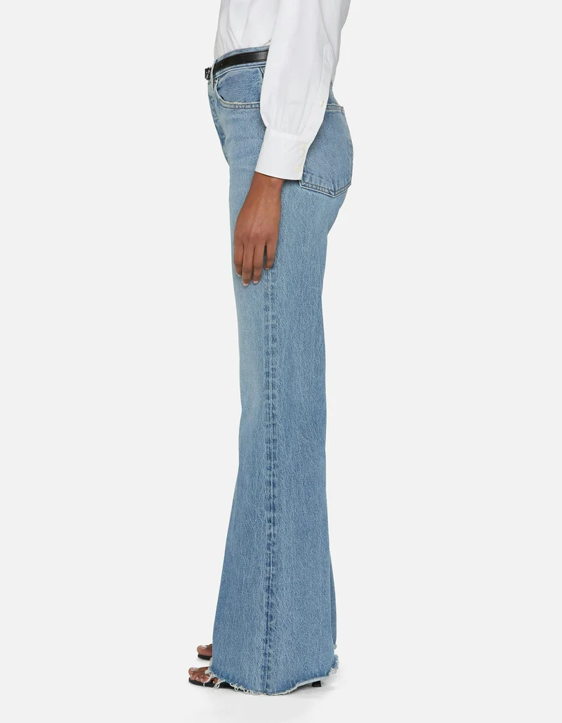 Flared-Leg Jeans The Lax