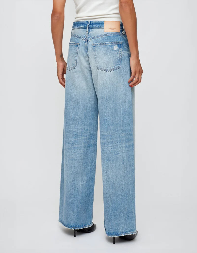 Wide-Leg Jeans