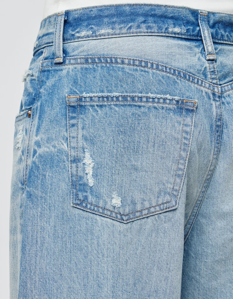 Wide-Leg Jeans