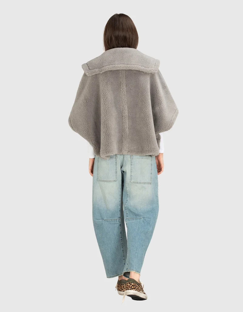 Oversize Cropped Teddyfell-Cape