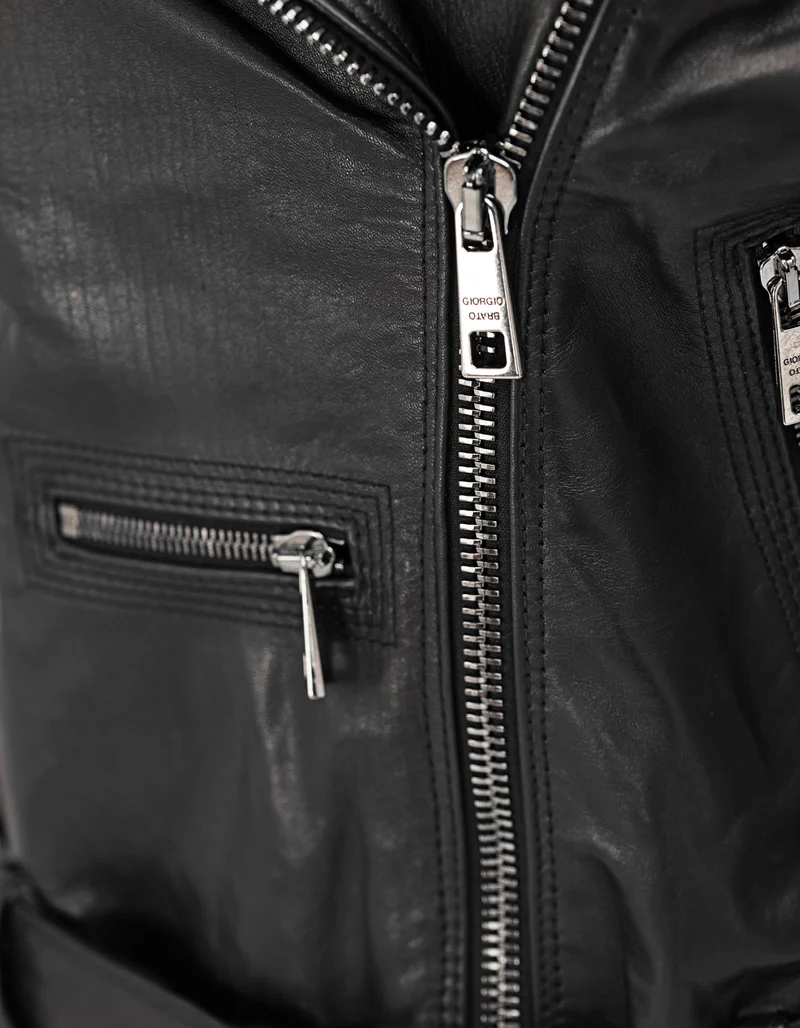 Leder-Jacke im Biker-Stil