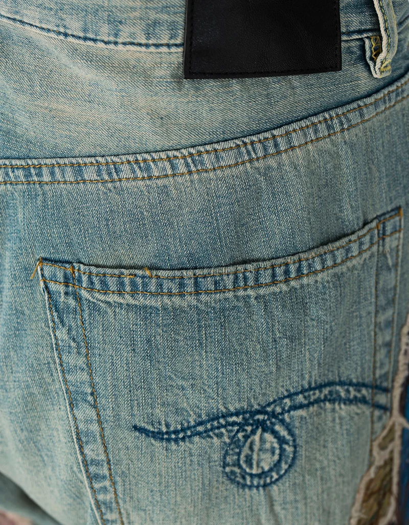 Straight-Leg Jeans mit Applikationen