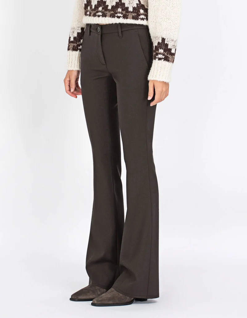 Kick-Flare Chino-Hose