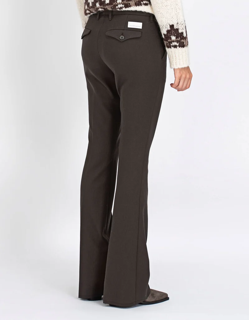 Kick-Flare Chino-Hose