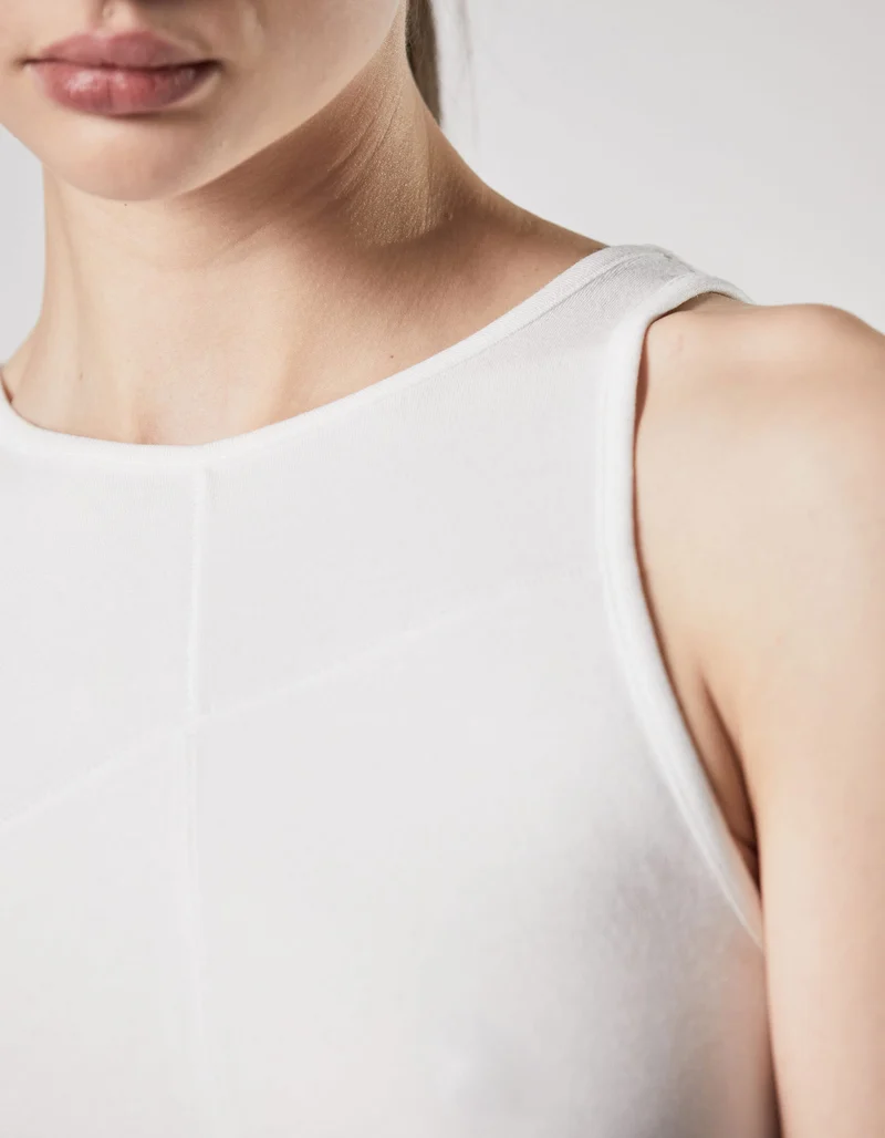 Tanktop mit Ziernähten