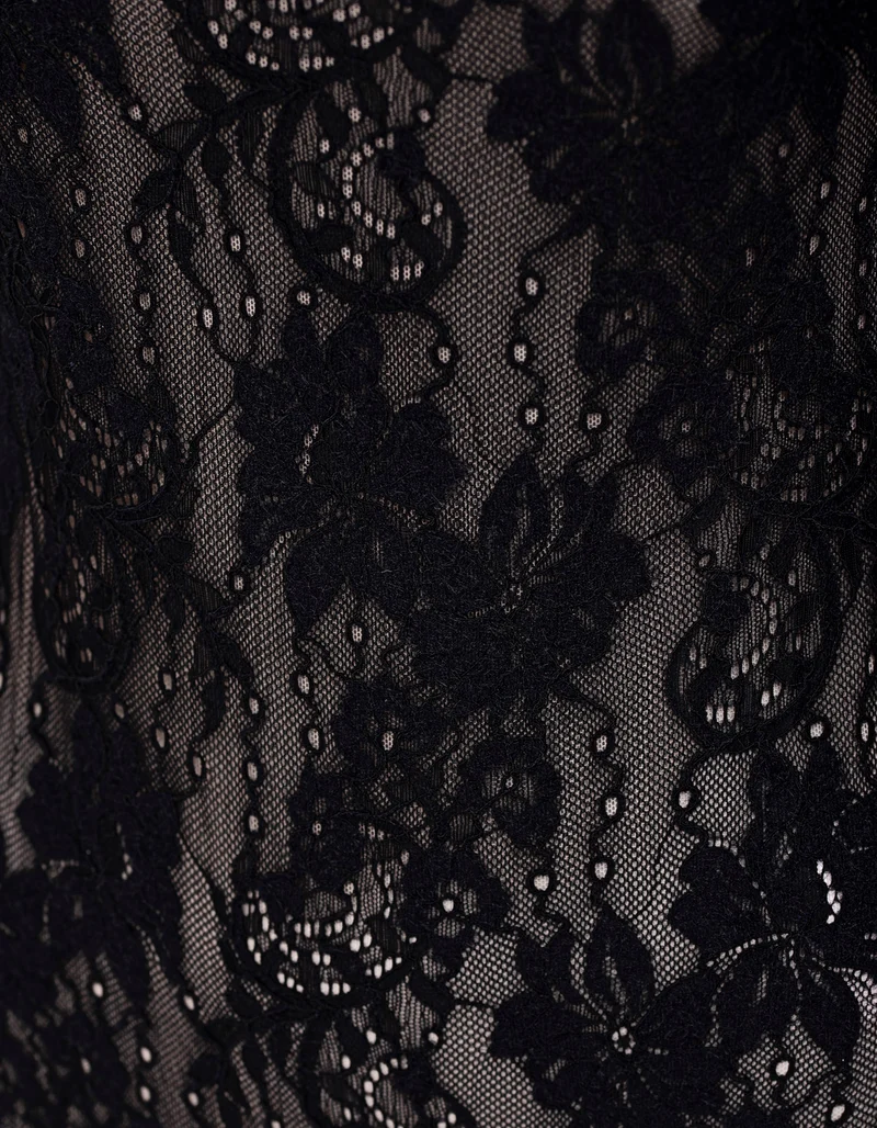 Semi transparenter Spitzen-Body