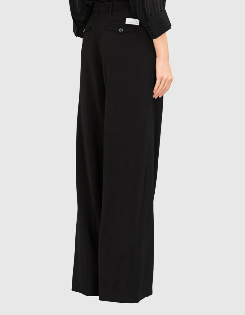 Wide-Leg Hose