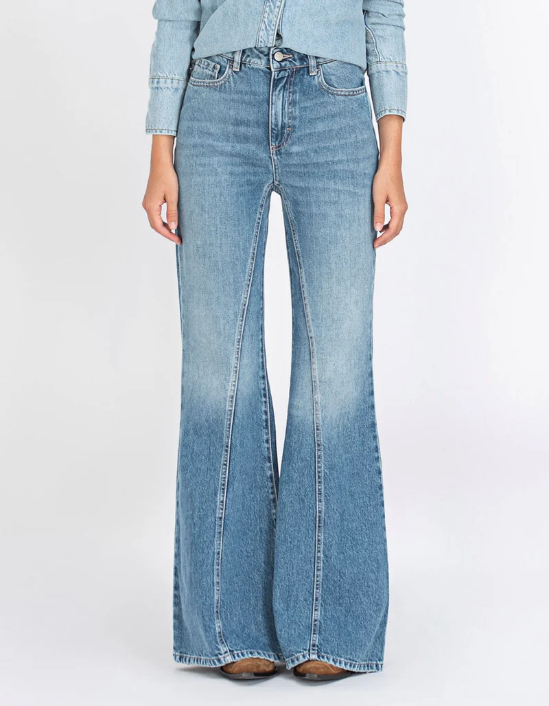 Flare-Leg Jeans Stella mit Ziernähten