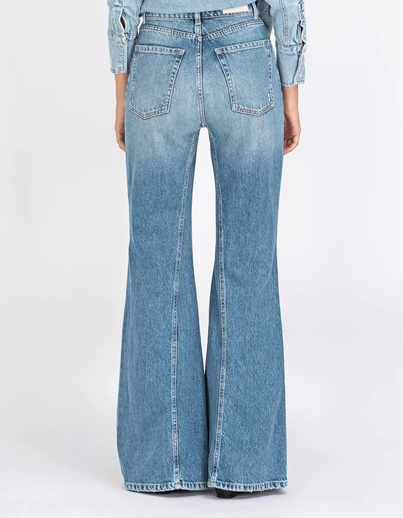 Flare-Leg Jeans Stella mit Ziernähten