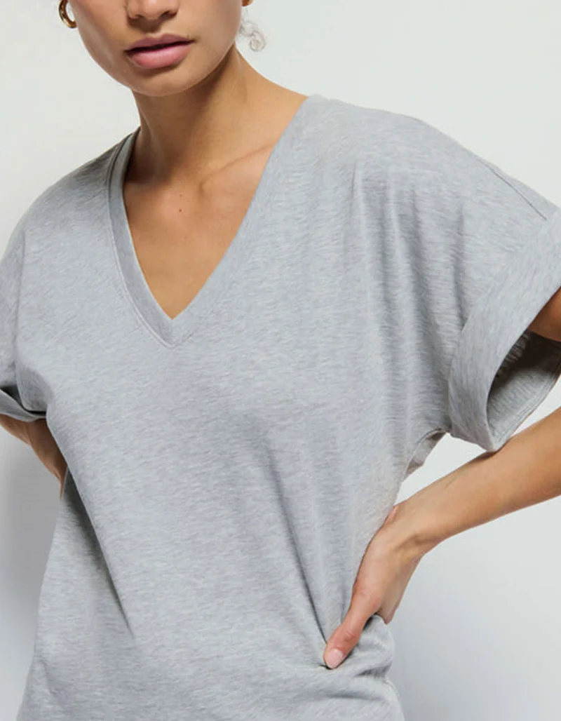 T-Shirt mit V-Ausschnitt