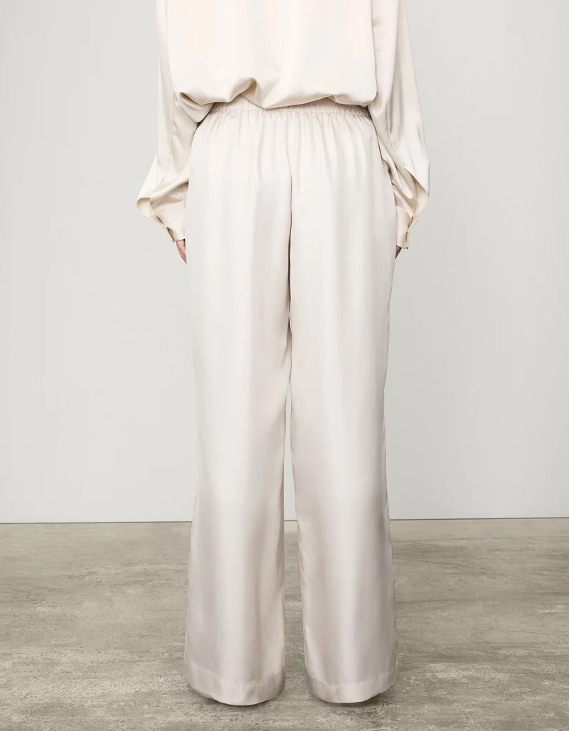 Wide-Leg Seiden-Hose