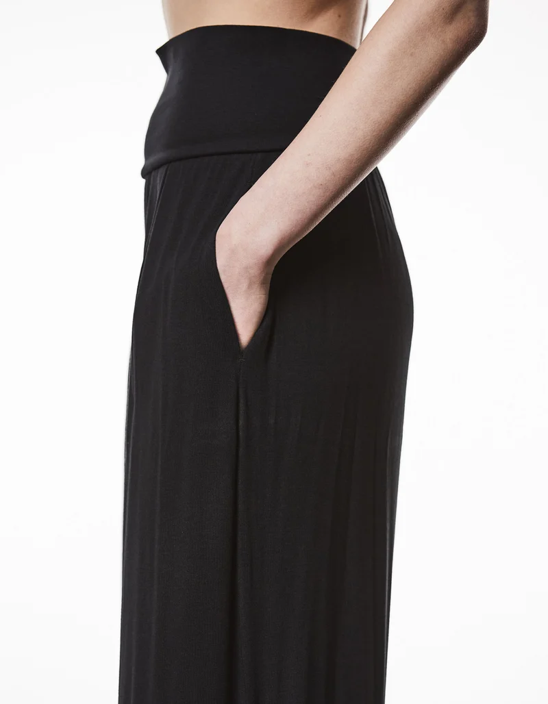 Wide-Leg Hose