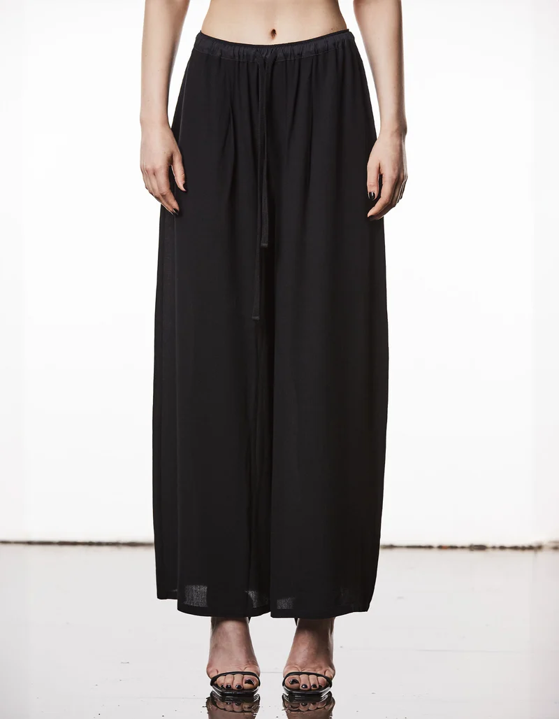 Wide-Leg Hose