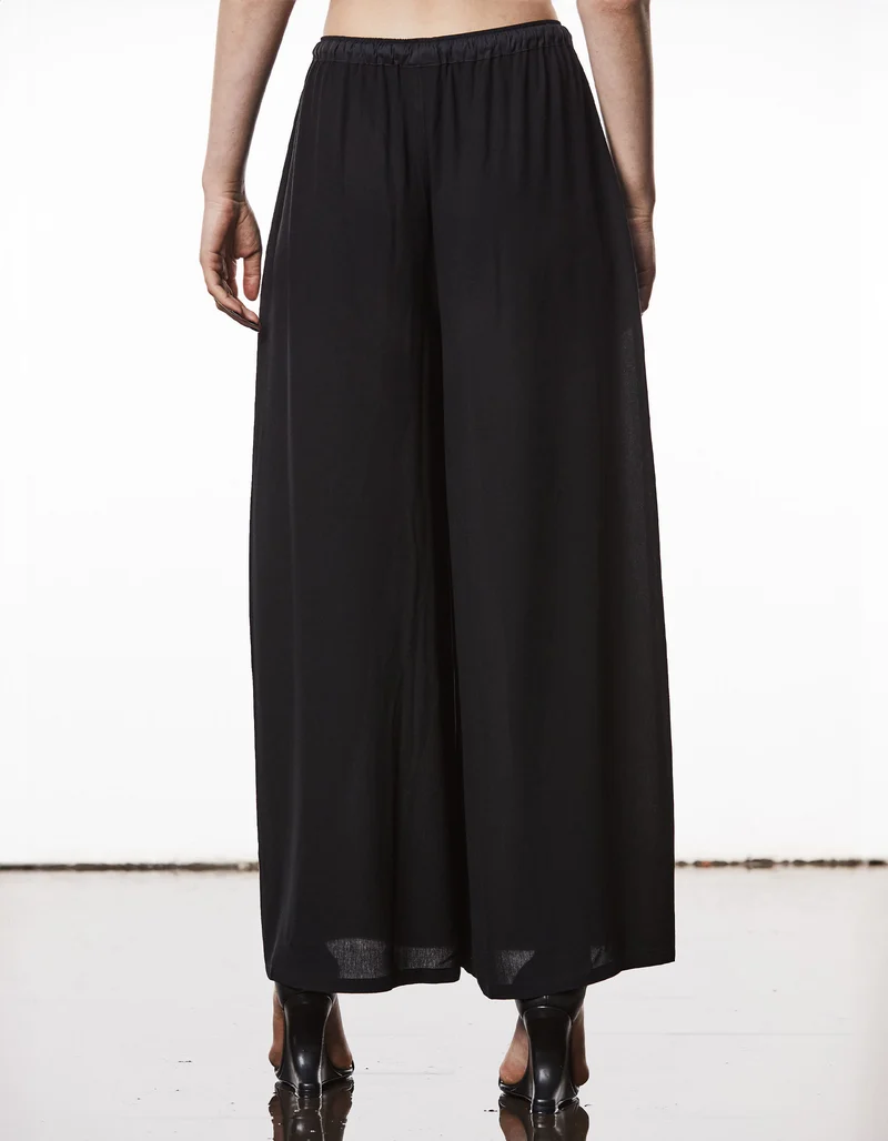 Wide-Leg Hose