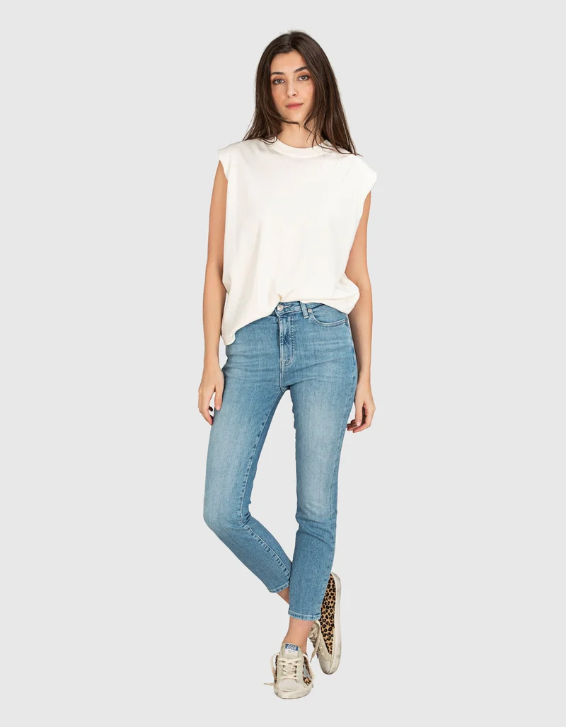 Washed-Out Skinny Jeans Bloom