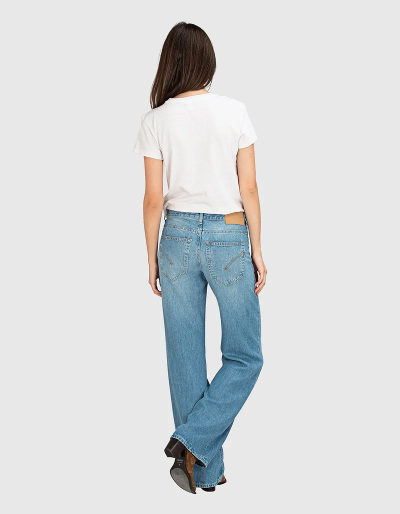 Wide-Leg Jeans