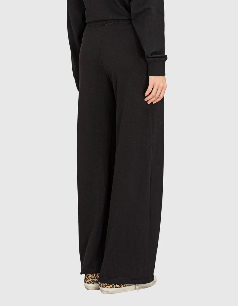 Wide-Leg Jogginghose