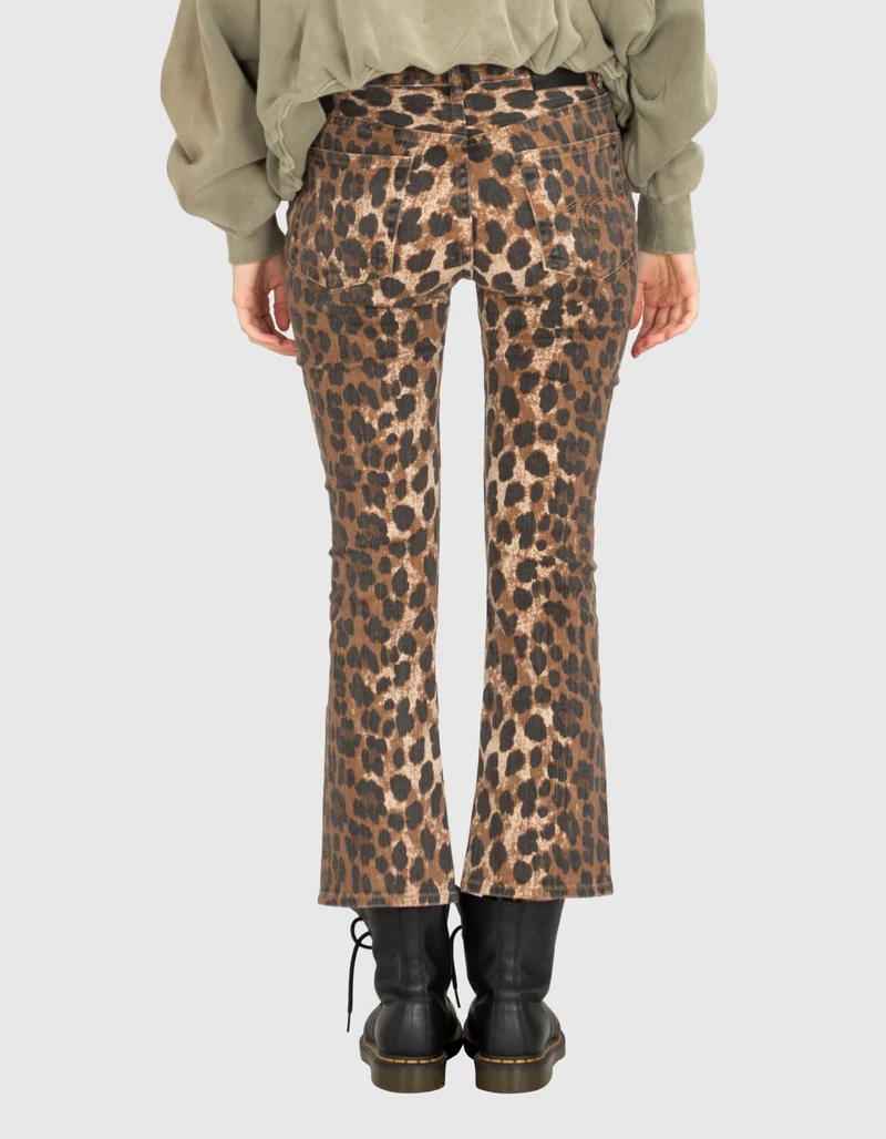 Kick-Flare Jeans im Leo-Design