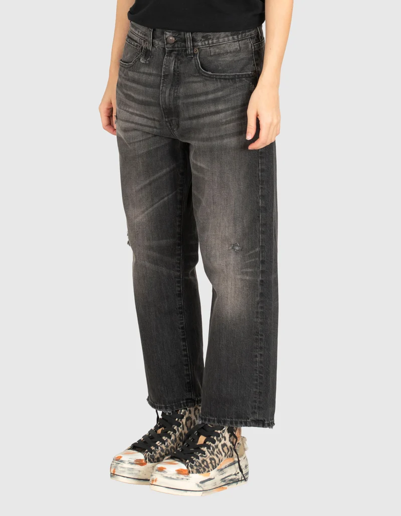 Destroyed-Boyfriend-Jeans