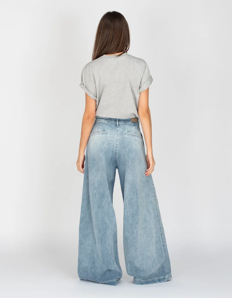 Wide-Leg Bundfalten-Jeans
