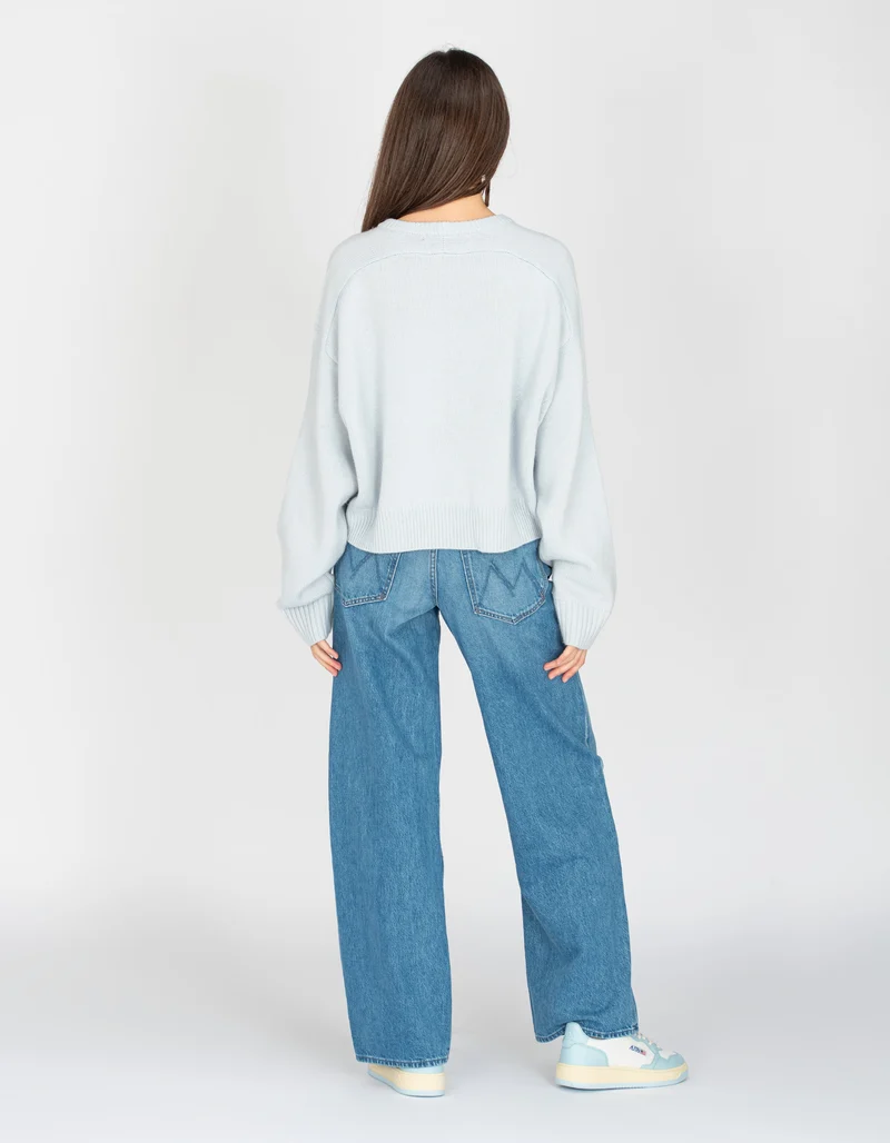 Low-Waist Wide-Leg Jeans