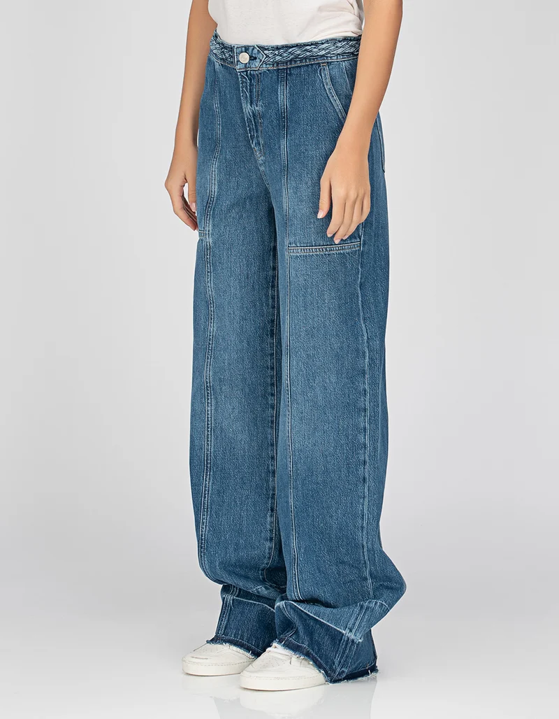 Wide-Leg Jeans