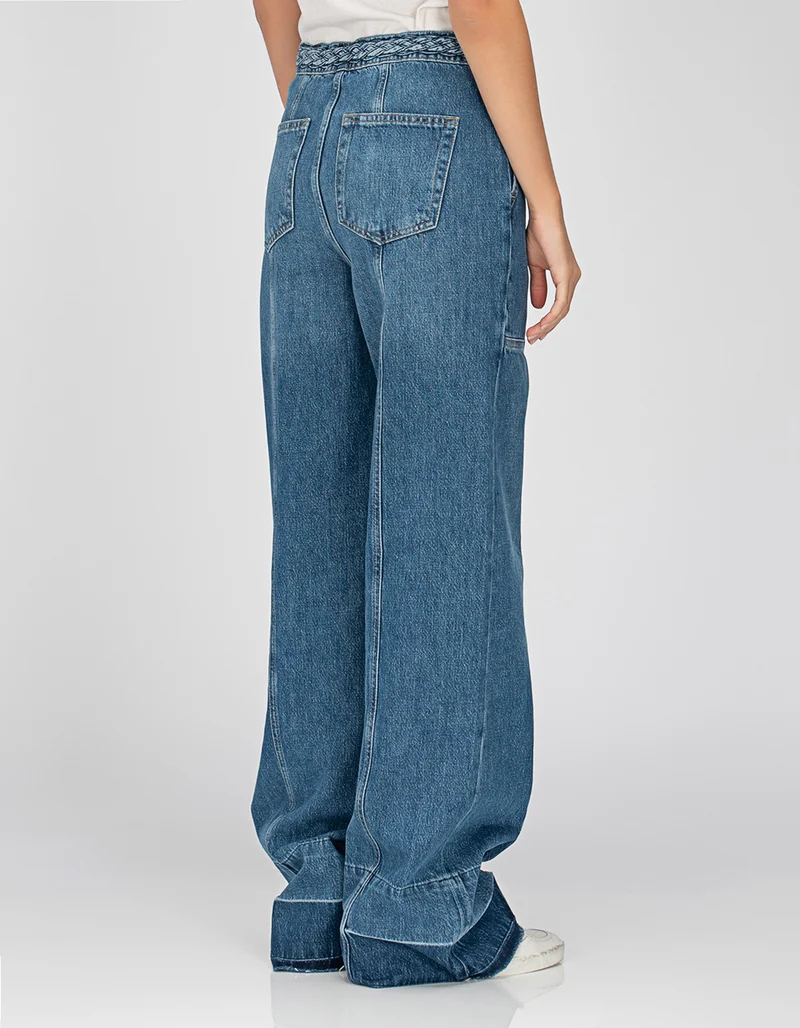 Wide-Leg Jeans