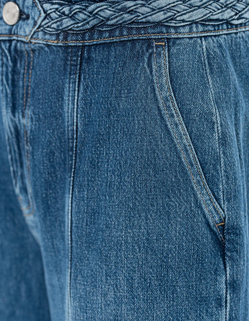 Wide-Leg Jeans