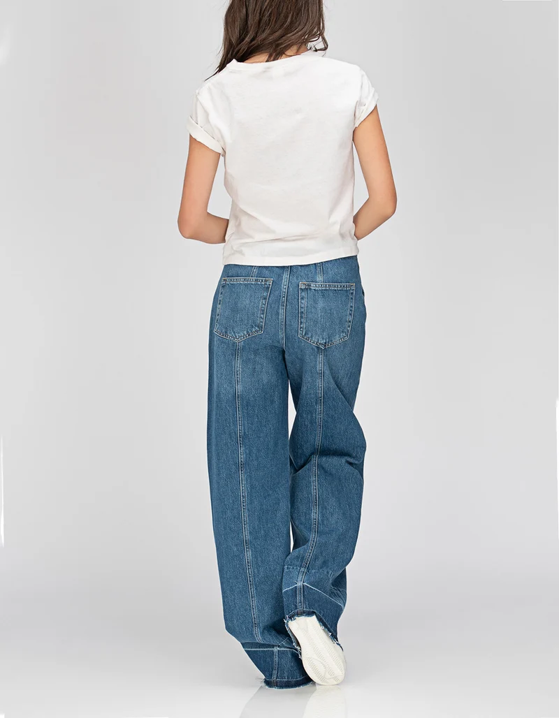 Wide-Leg Jeans