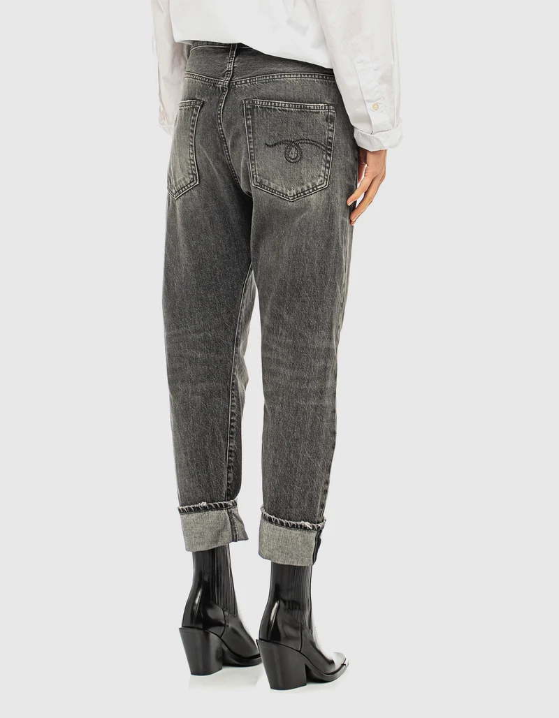Boyfriend Jeans mit asymmetrischem Bund