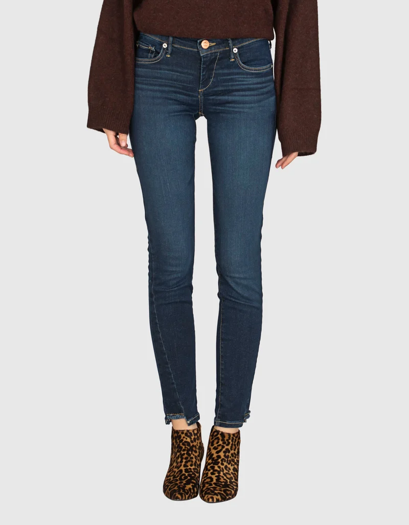 Skinny Jeans mit offenem Saum