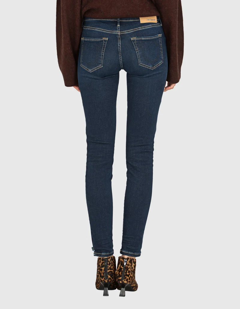Skinny Jeans mit offenem Saum