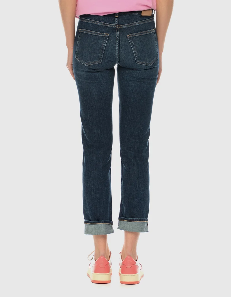 Washed-Out Girlfriend-Jeans