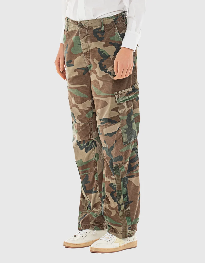 Cargo-Hose mit Camouflage-Musterung