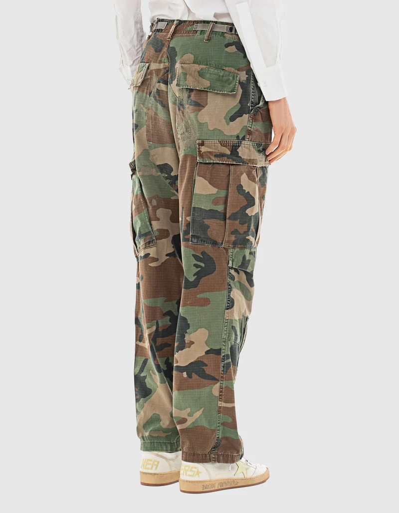 Cargo-Hose mit Camouflage-Musterung