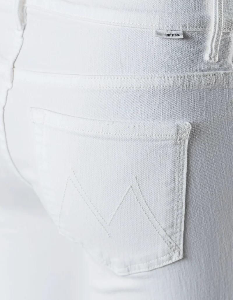 Flared-Leg Jeans mit offenem Saum