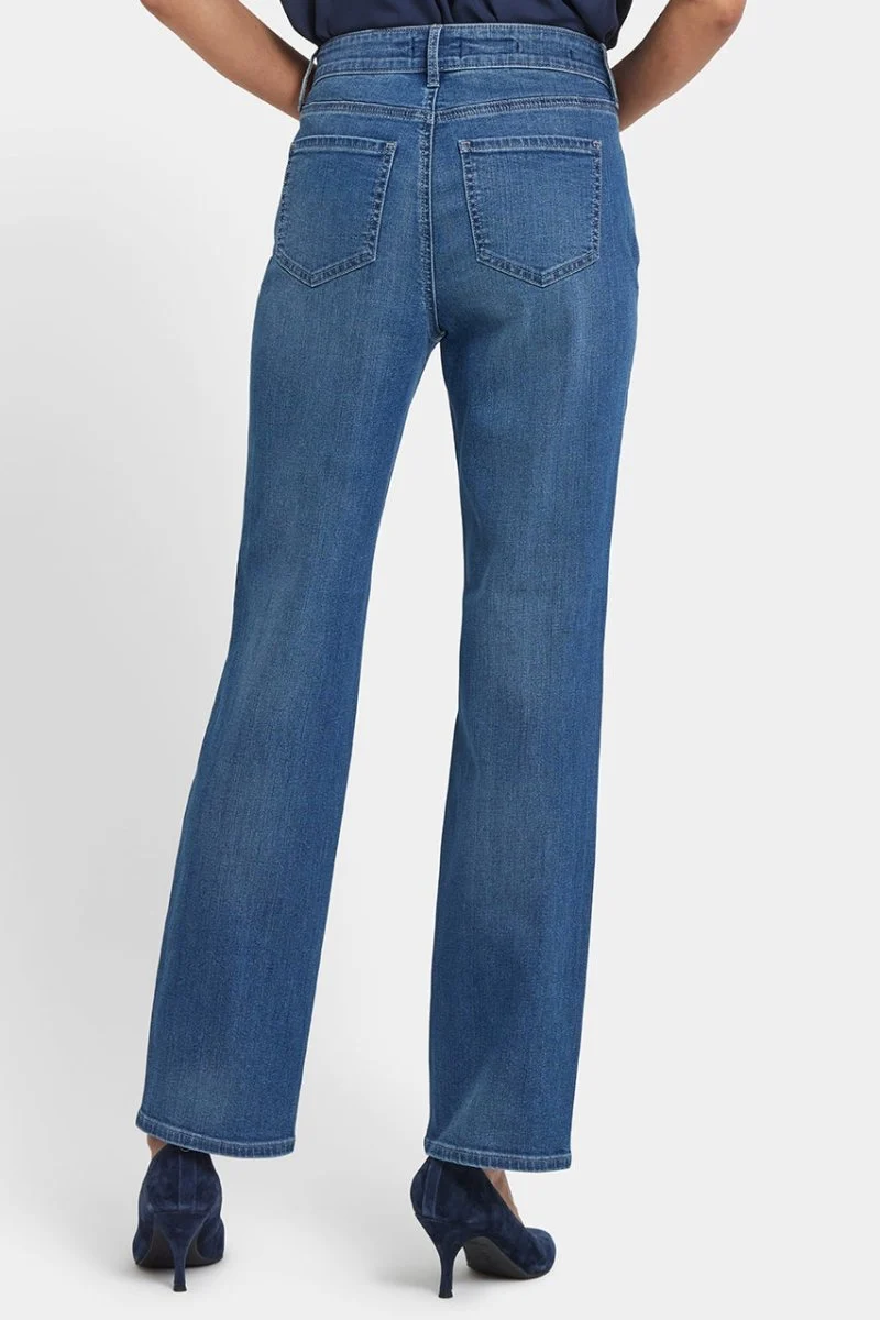 Marilyn Straight Jeans in Tall | Lake Notre-Dame