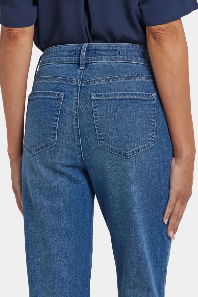 Marilyn Straight Jeans in Tall | Lake Notre-Dame