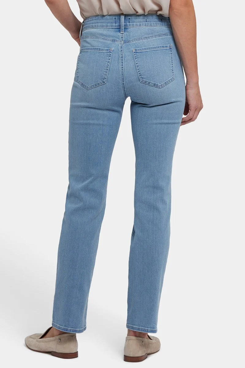 Marilyn Straight Jeans | Heritage Glow