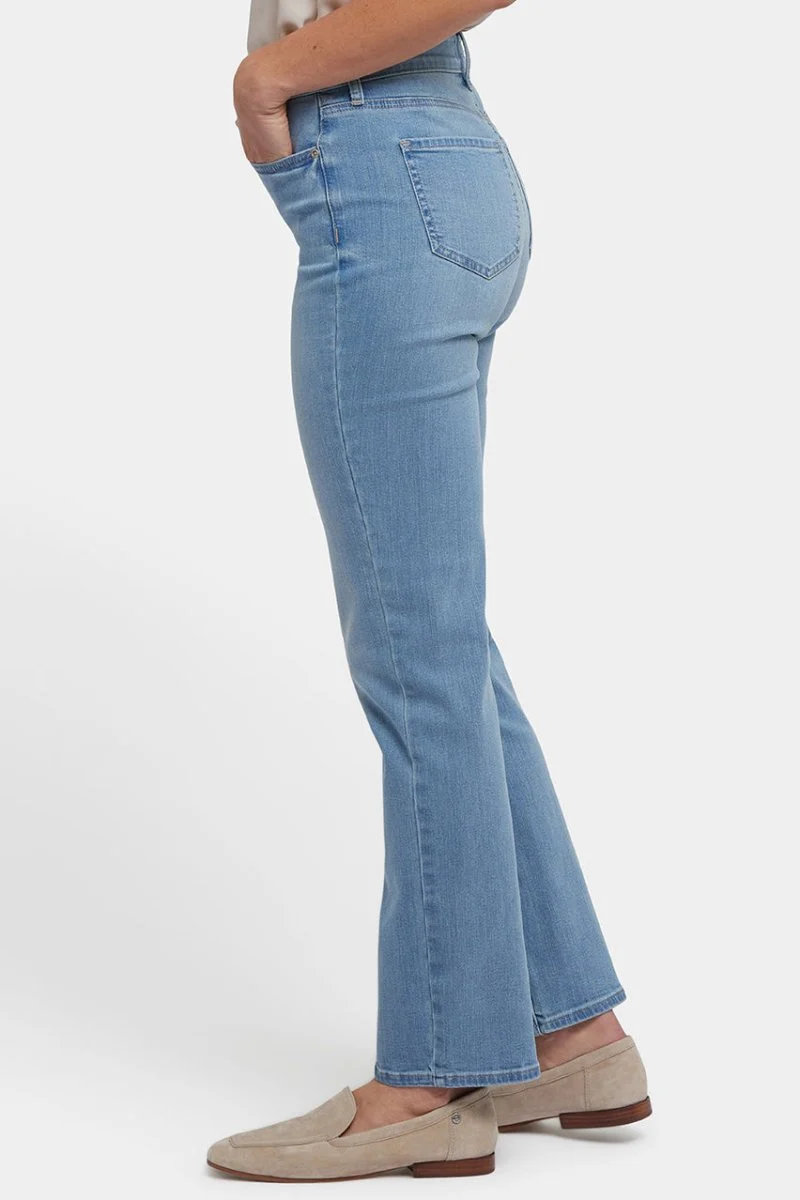 Marilyn Straight Jeans | Heritage Glow