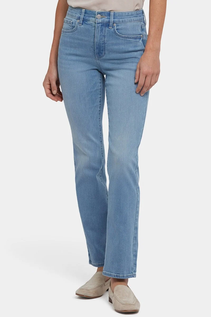 Marilyn Straight Jeans | Heritage Glow