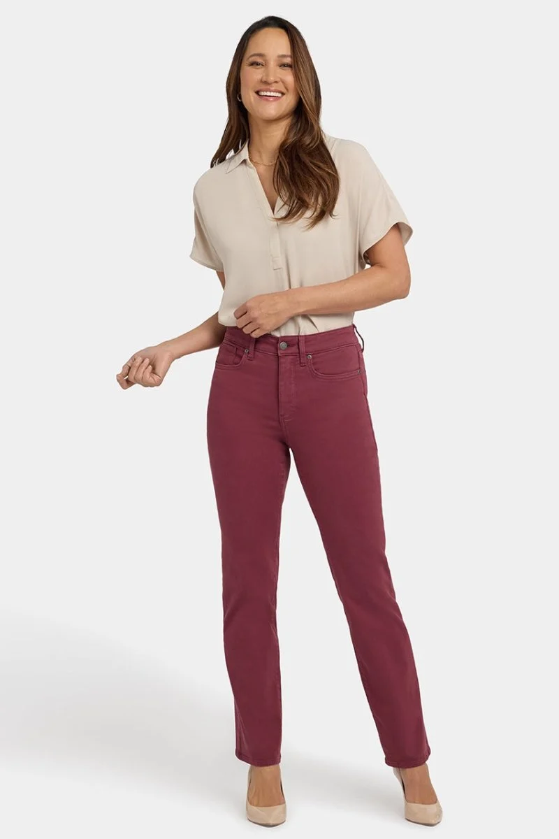 Marilyn Straight Jeans | True Burgundy
