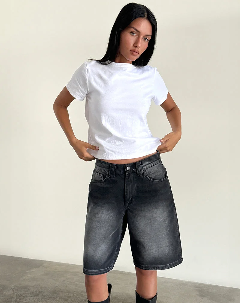 Skater-Shorts aus Denim mit niedriger Leibhöhe in „Extreme Black“
