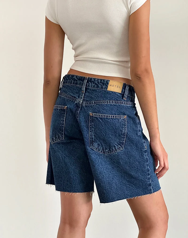 Geräumige Low Rise Jorts in Mid Blue Used